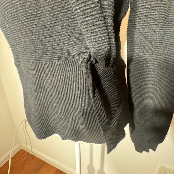 Black Nine West Sweat - Size Medium - Picture 5 of 8